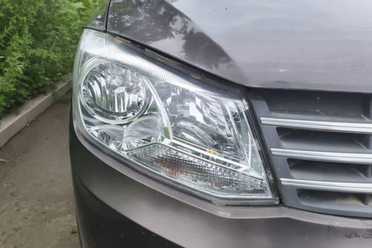 Used Dongfeng Fengon 330 2018 1.5L Facelift Manual Utility II DK15 Right Front Headlight