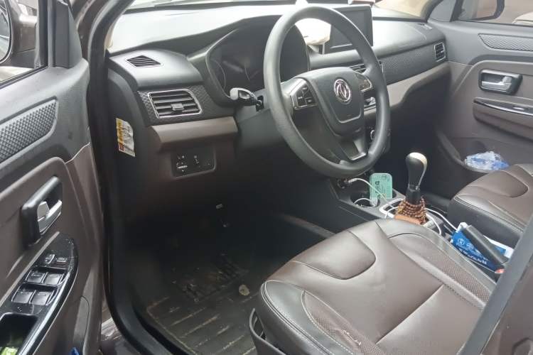 Used Dongfeng Fengon 330 2018 1.5L 330S Comfort Edition DK15 Driver Seat
