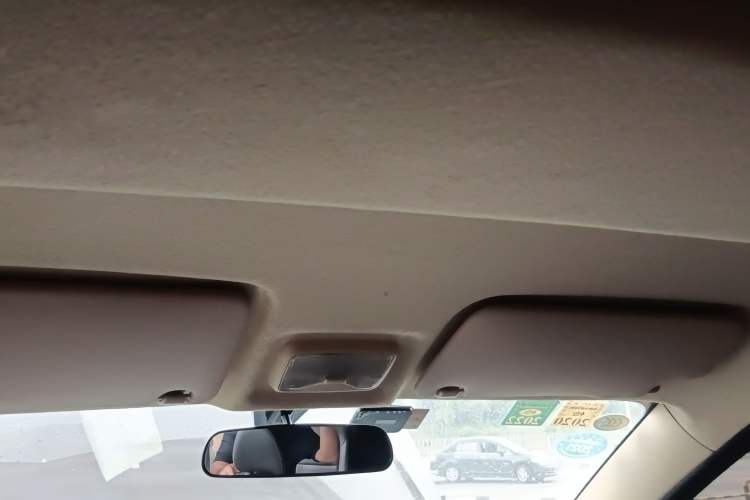 Used Dongfeng Fengon 330 2018 1.5L 330S Comfort Edition DK15 Headliner