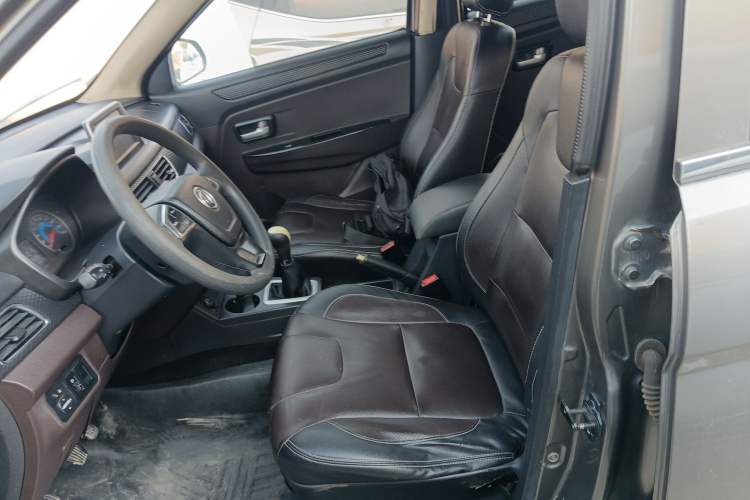 Used Dongfeng Fengon 330 2018 1.5L 330S Comfort Edition DK15 Left Front Seat