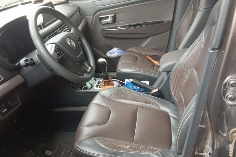 Used Dongfeng Fengon 330 2018 1.5L 330S Comfort Edition DK15 Left Front Seat