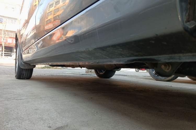 Used Dongfeng Fengon 330 2018 1.5L 330S Comfort Edition DK15 Left Side Sill