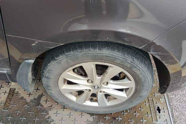 Used Dongfeng Fengon 330 2018 1.5L 330S Comfort Edition DK15 Right Front Wheel Hub