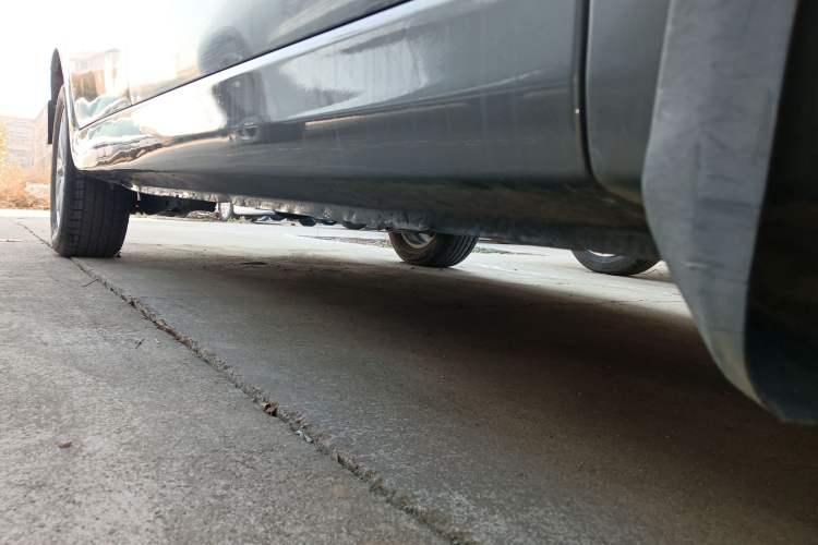 Used Dongfeng Fengon 330 2018 1.5L 330S Comfort Edition DK15 Right Side Sill