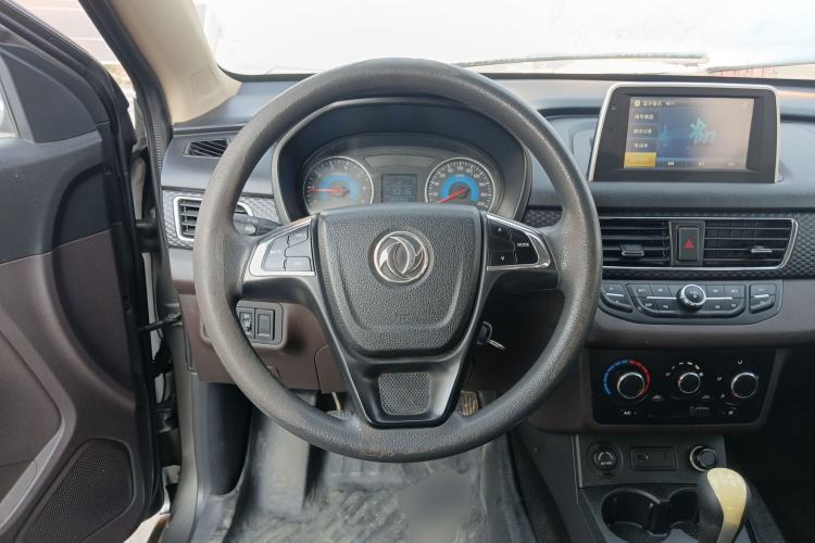 Used Dongfeng Fengon 330 2018 1.5L 330S Comfort Edition DK15 Steering Wheel