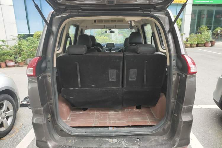Used Dongfeng Fengon 330 2018 1.5L 330S Comfort Edition DK15 Trunk