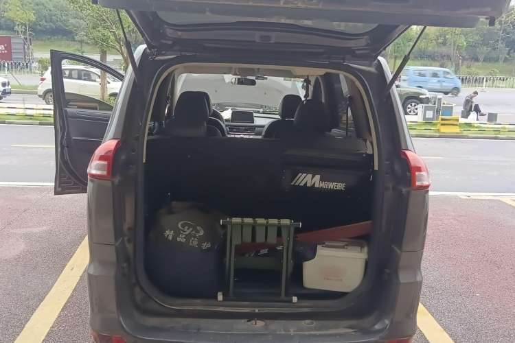 Used Dongfeng Fengon 330 2018 1.5L 330S Comfort Edition DK15 Trunk