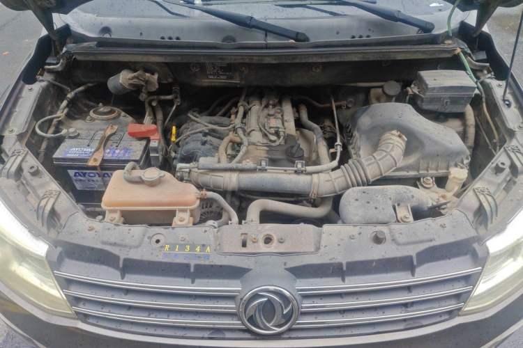 Used Dongfeng Fengon 330 2018 1.5L Manual Practical II DK15 Engine Bay