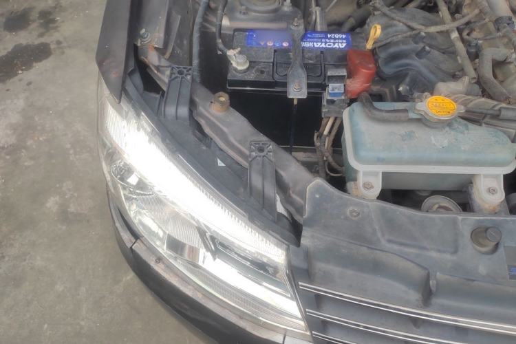 Used Dongfeng Fengon 330 2018 1.5L Manual Utility Version I DK15 Engine Bay Right