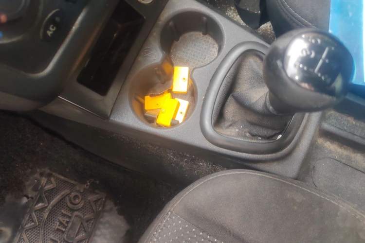 Used Dongfeng Fengon 330 2018 1.5L Manual Utility Version I DK15 Gear Lever