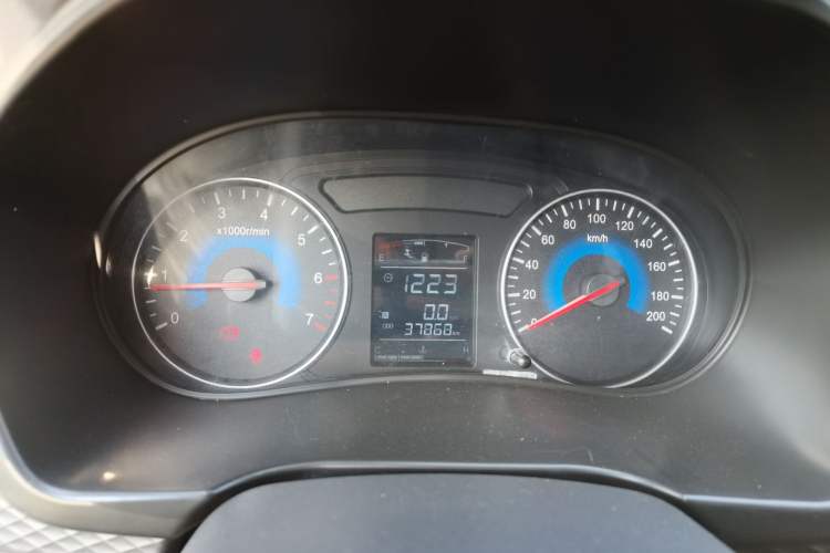 Used Dongfeng Fengon 330 2018 1.5L 330S Comfort Edition China V Standard DK15 Instrument Cluster
