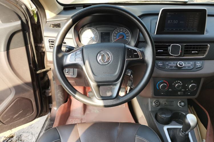 Used Dongfeng Fengon 330 2018 1.5L 330S Comfort Edition China V Standard DK15 Steering Wheel