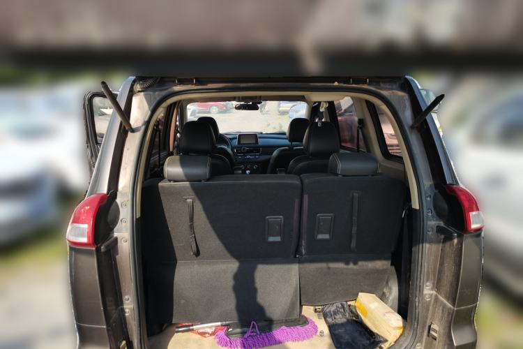Used Dongfeng Fengon 330 2018 1.5L 330S Comfort Edition China V Standard DK15 Trunk