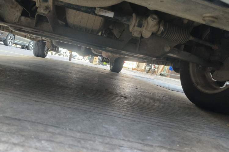 Used Dongfeng Fengon 330 2018 1.5L 330S Premium Edition China V DK15 Chassis Front