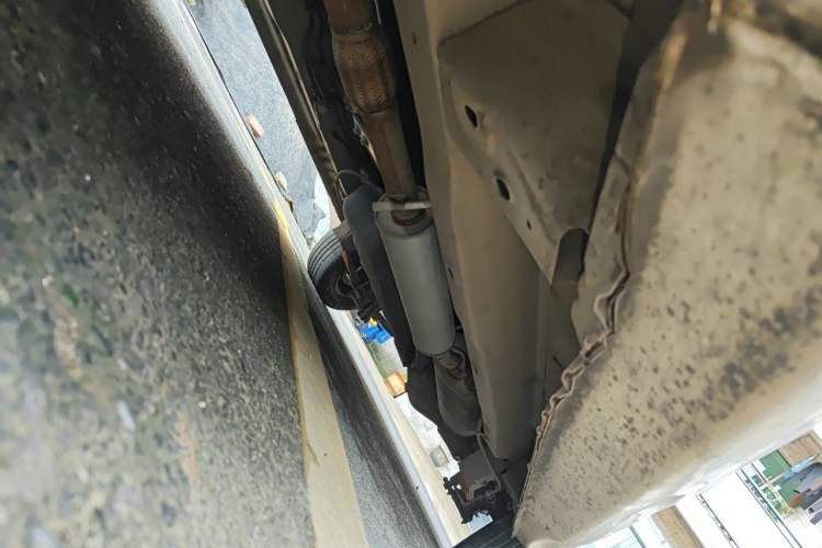 Used Dongfeng Fengon 330  Chassis Front Left