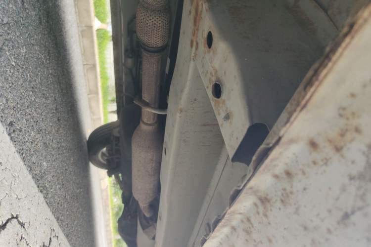 Used Dongfeng Fengon 330  Chassis Front Left