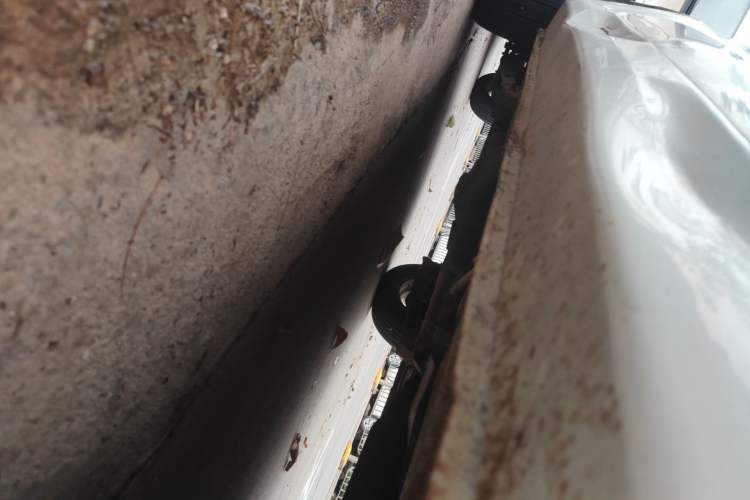 Used Dongfeng Fengon 330 2018 1.5L 330S Comfort Edition DK15 Chassis Front Right