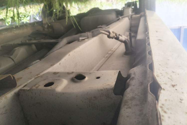 Used Dongfeng Fengon 330 2018 1.5L Manual Practical II DK15 Chassis Front Right