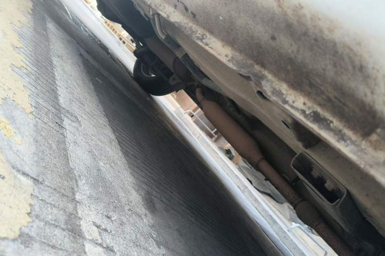 Used Dongfeng Fengon 330 2018 1.5L 330S Premium Edition China V DK15 Chassis Front Right