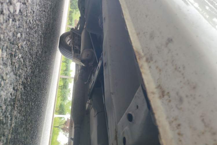 Used Dongfeng Fengon 330  Chassis Front Right