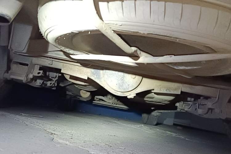Used Dongfeng Fengon 330 2018 1.5L 330S Premium Edition DK15 Chassis Rear