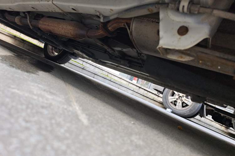 Used Dongfeng Fengon 330 2018 1.5L 330S Premium Edition DK15 Chassis Rear Left