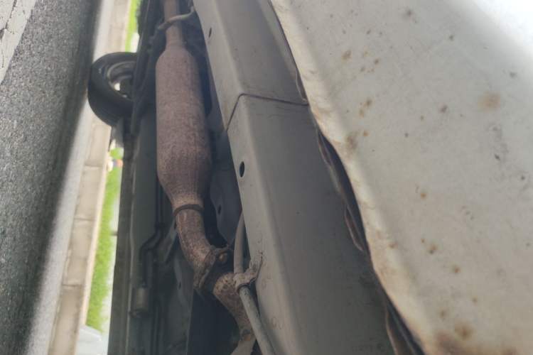 Used Dongfeng Fengon 330  Chassis Rear Left