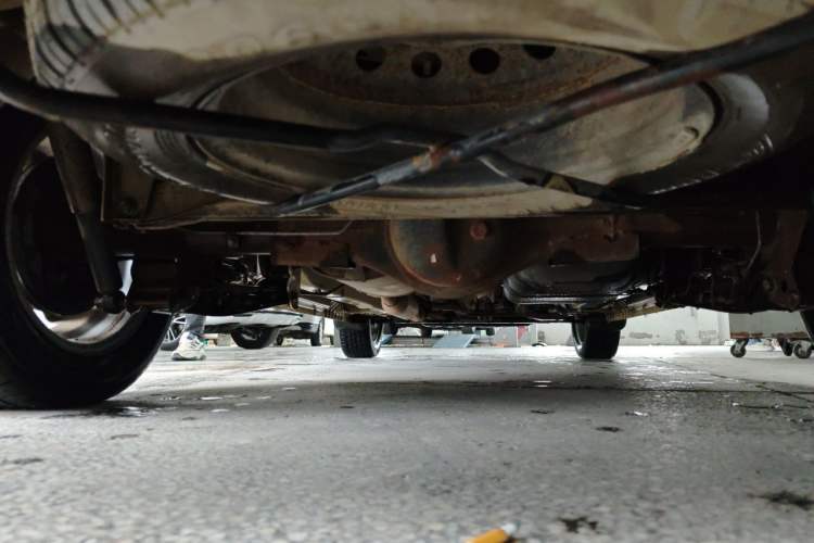 Used Dongfeng Fengon 330 2018 1.5L 330S Comfort Edition DK15 Chassis Rear