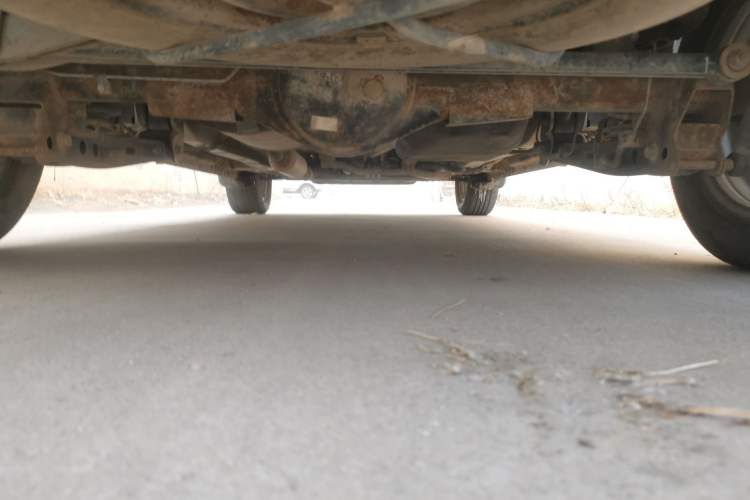 Used Dongfeng Fengon 330 2018 1.5L 330S Comfort Edition DK15 Chassis Rear