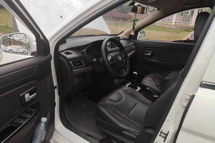 Used Dongfeng Fengon 330 2018 1.5L 330S Comfort Edition DK15 Driver Seat