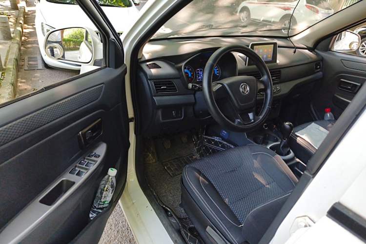 Used Dongfeng Fengon 330 2018 1.5L 330S Premium Edition DK15 Driver Seat
