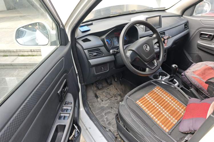 Used Dongfeng Fengon 330 2018 1.5L 330S Premium Edition DK15 Driver Seat