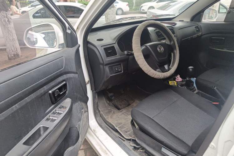 Used Dongfeng Fengon 330 2018 1.5L Manual Utility Version I DK15 Driver Seat