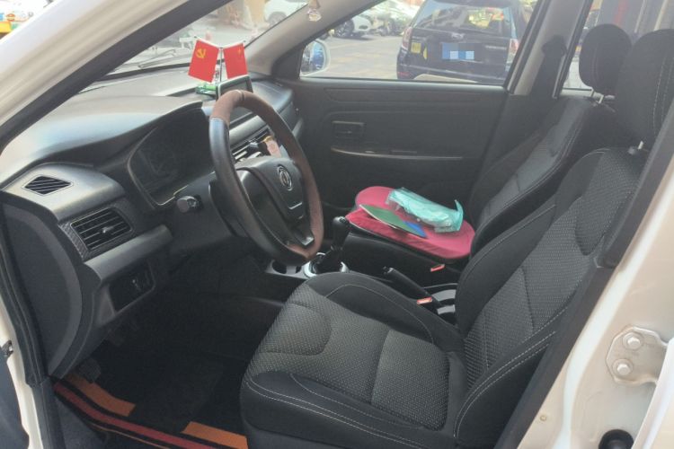 Used Dongfeng Fengon 330 2018 1.5L 330S Premium Edition China V DK15 Driver Seat