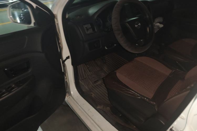 Used Dongfeng Fengon 330 2018 1.5L Manual Practical II DK15 Driver Seat