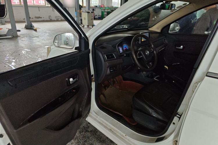 Used Dongfeng Fengon 330 2018 1.5L 330S Comfort Edition DK15 Driver Seat