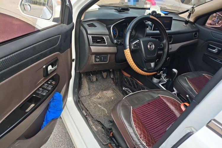 Used Dongfeng Fengon 330 2018 1.5L 330S Comfort Edition China V Standard DK15 Driver Seat