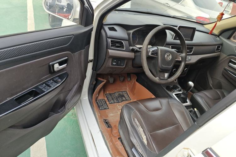 Used Dongfeng Fengon 330 2018 1.5L 330S Facelifted Comfort Version DK15 Driver Seat