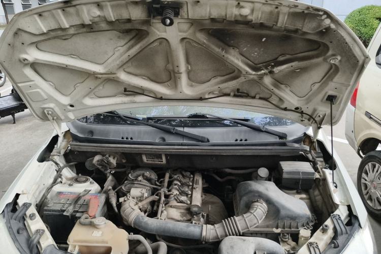 Used Dongfeng Fengon 330 2018 1.5L Manual Practical II DK15 Engine Bay