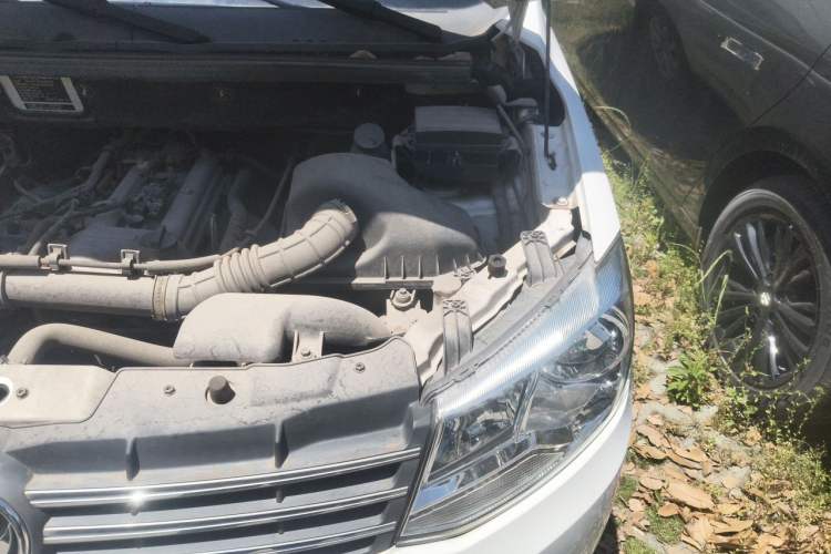 Used Dongfeng Fengon 330 2018 1.5L Manual Practical II DK15 Engine Bay Left