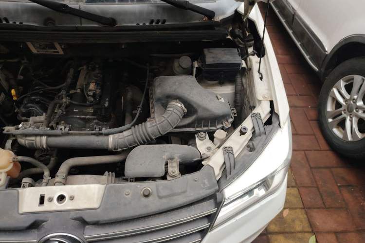 Used Dongfeng Fengon 330 2018 1.5L 330S Premium Edition DK15 Engine Bay Left