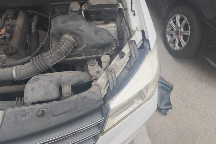 Used Dongfeng Fengon 330 2018 1.5L 330S Comfort Edition China V Standard DK15 Engine Bay Left
