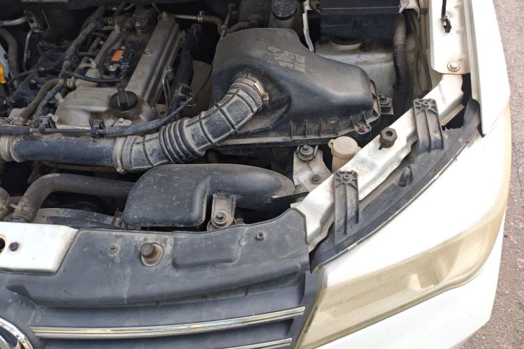 Used Dongfeng Fengon 330 2018 1.5L 330S Comfort Edition China V Standard DK15 Engine Bay Left