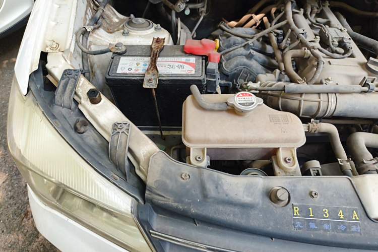 Used Dongfeng Fengon 330 2018 1.5L 330S Premium Edition DK15 Engine Bay Right
