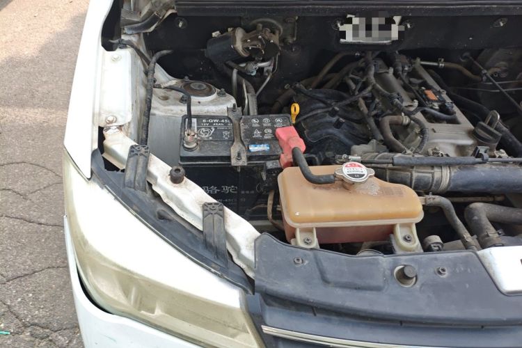 Used Dongfeng Fengon 330 2018 1.5L 330S Comfort Edition China V Standard DK15 Engine Bay Right