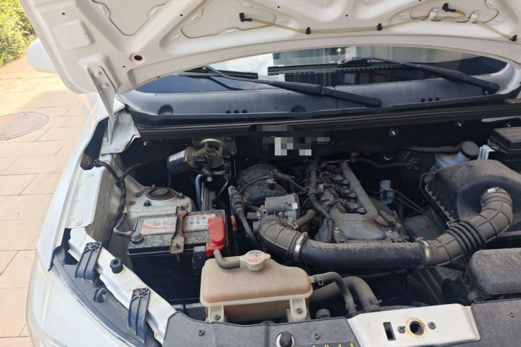 Used Dongfeng Fengon 330 2018 1.5L 330S Facelifted Comfort Version DK15 Engine Bay Right