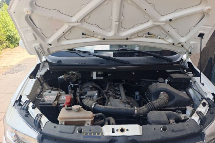 Used Dongfeng Fengon 330 2018 1.5L 330S Facelifted Comfort Version DK15 Engine Bay