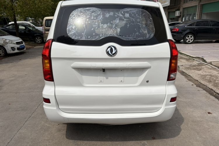 Used Dongfeng Fengon 330 2018 1.5L Manual Practical II DK15 Exterior 11