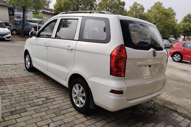 Used Dongfeng Fengon 330 2018 1.5L Manual Practical II DK15 Exterior 2
