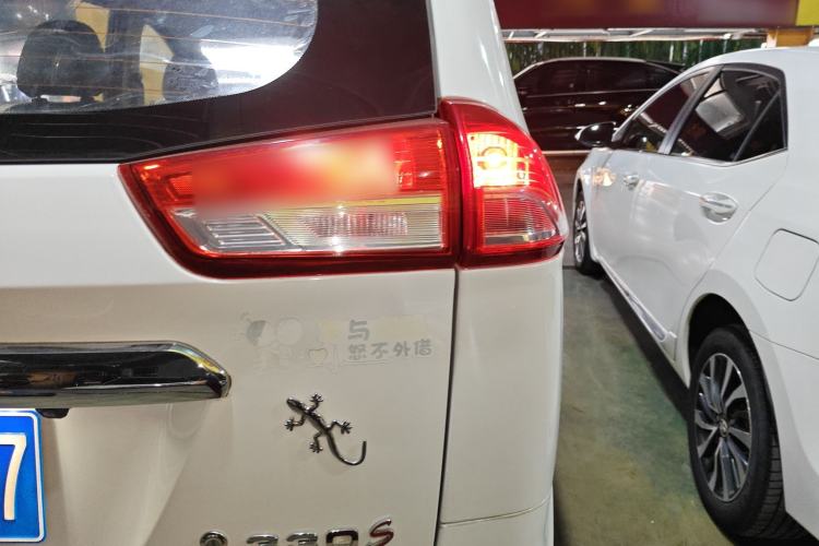 Used Dongfeng Fengon 330 2018 1.5L 330S Comfort Edition DK15 Exterior 3